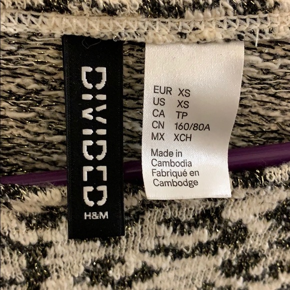 H&M Divided Black and White Leopard Print Sweater - Picture 2 of 3